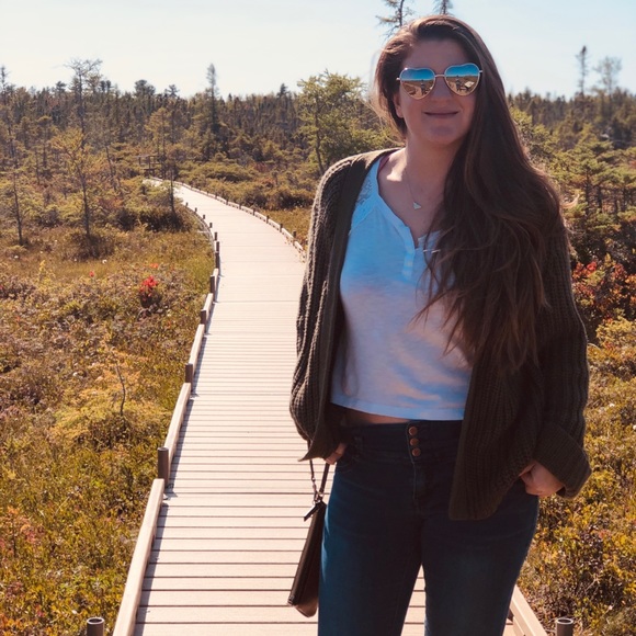 Meet your Posher, Ericka - Picture 1 of 1